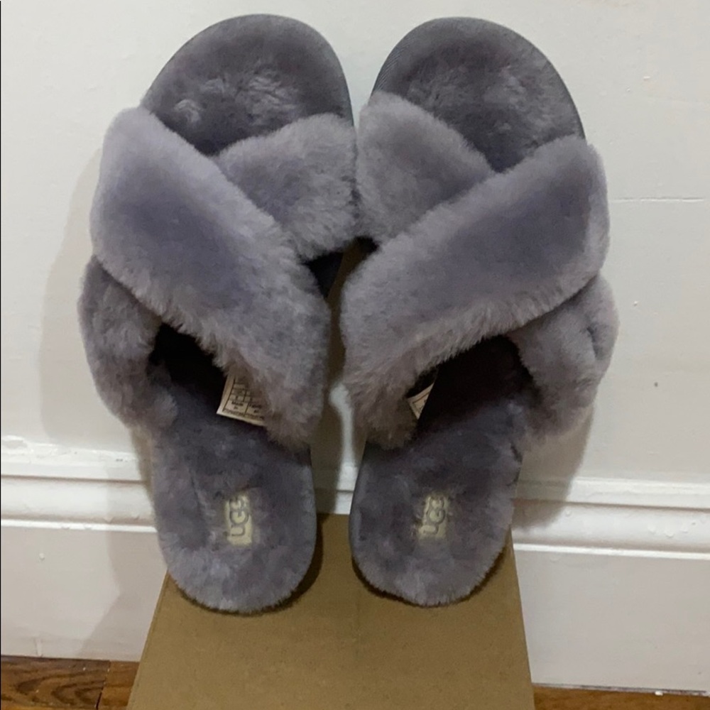 Brand new Women’s UGG Fuzzette Grey size 8